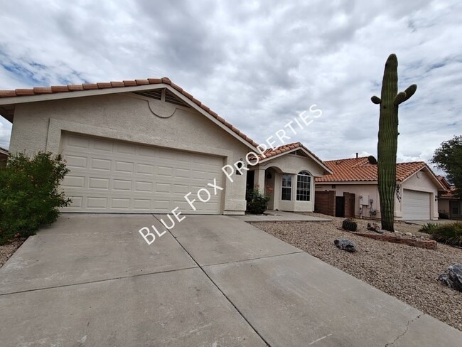 Building Photo - 710 W Calle Alta Loma