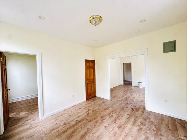 Photo - 279 Schaefer St Unit 3
