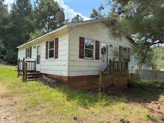 Building Photo - 3 Bedroom/1 Bath home for rent
