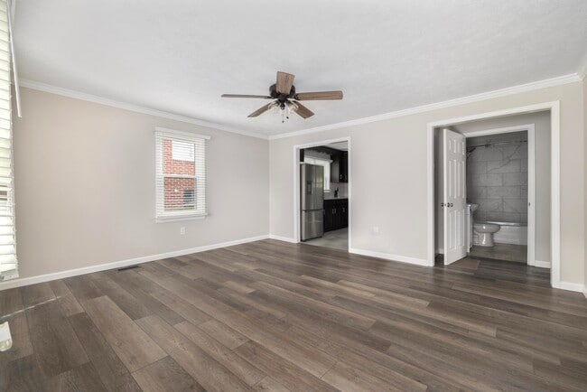 Photo - 2114 Broad St
