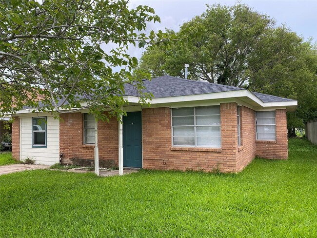 Building Photo - 612 N Avenue B Rental