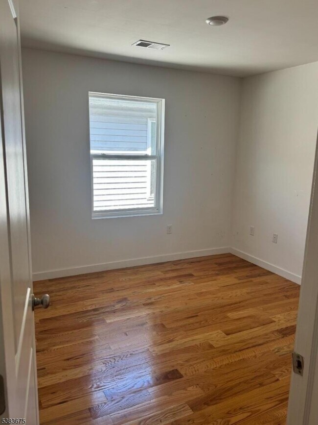 Photo - 244 Pomona Ave