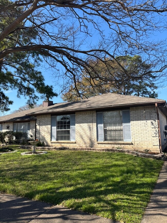 Photo - 3347 Silverside Dr