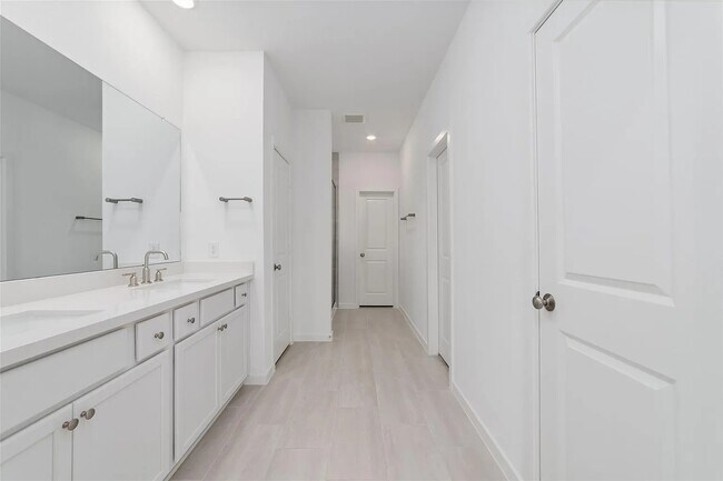 Building Photo - 21650 Lampeter River Ln