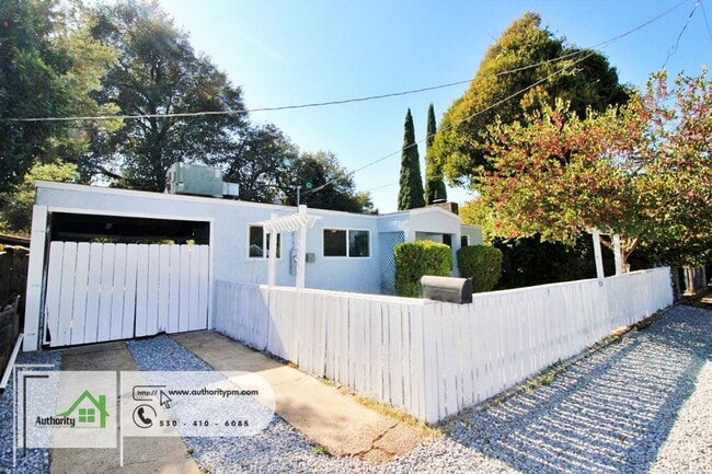 Photo - 3210 Veda St