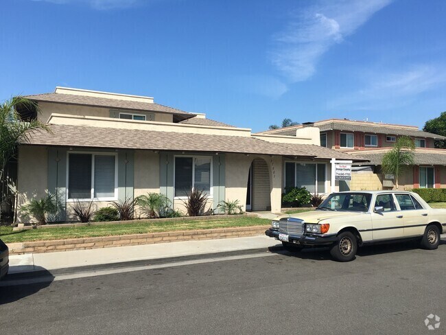 Building Photo - Evergreen17081 Unit A Rental