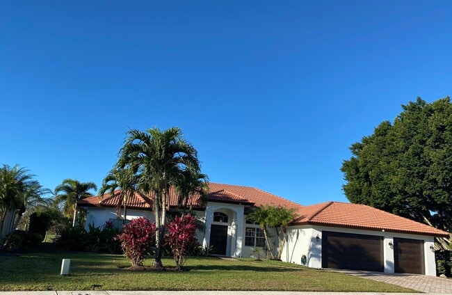 Photo - 1920 S Club Dr House