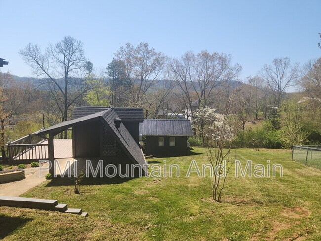 Photo - 17 Hillside St