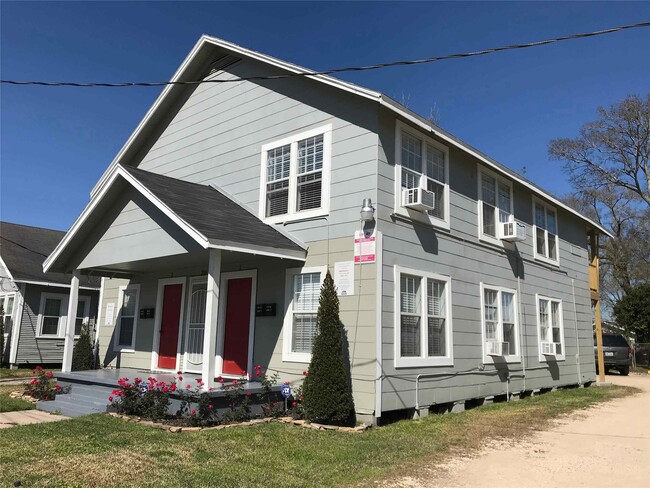 Building Photo - 214 W Republic St Unit 3