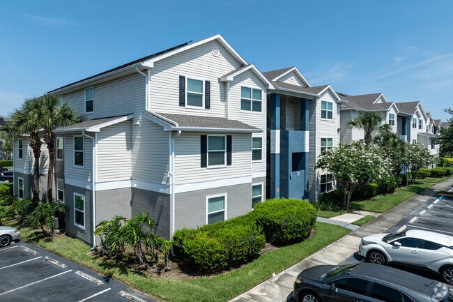 Stratford Point Apartment Homes - Stratford Point