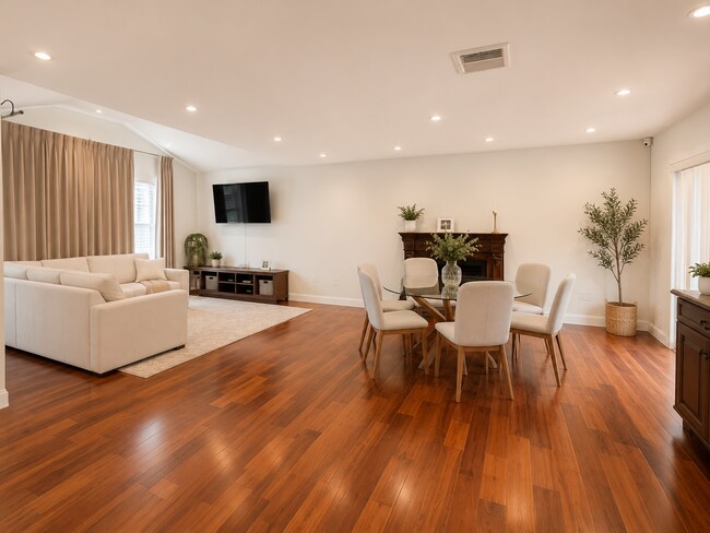 Photo - 13 Woodcrest Dr