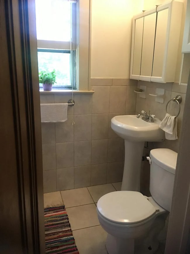 Photo - 81 Tooker Ave Unidad 1