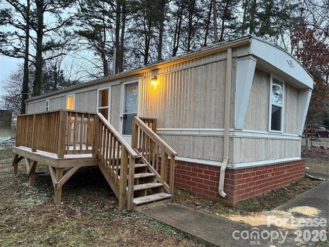 Photo - 116 Longbranch Rd