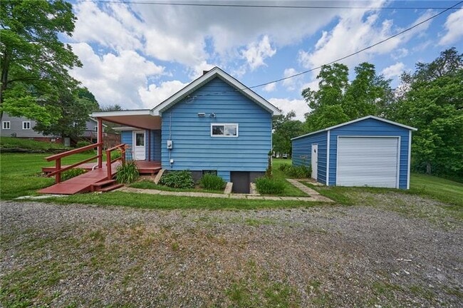 Photo - 105 Howard Derrick Ln