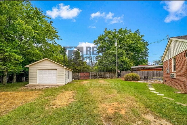 Photo - 550 Scenic Dr