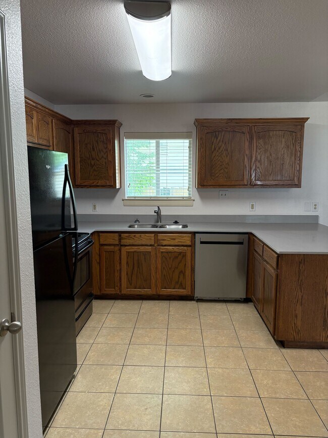 Photo - 1415 Owens St