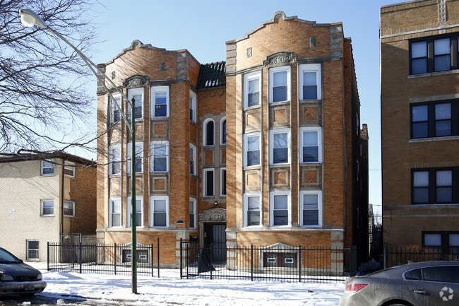 Building Photo - 8246 S Maryland St Rental