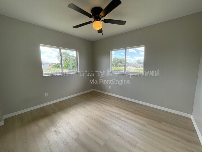 Photo - 142 Gordon Ave S