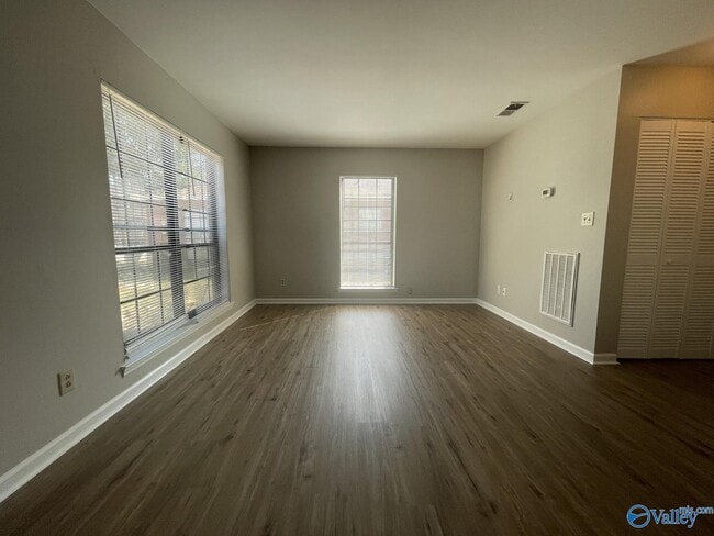 Photo - 110 Westscott Dr
