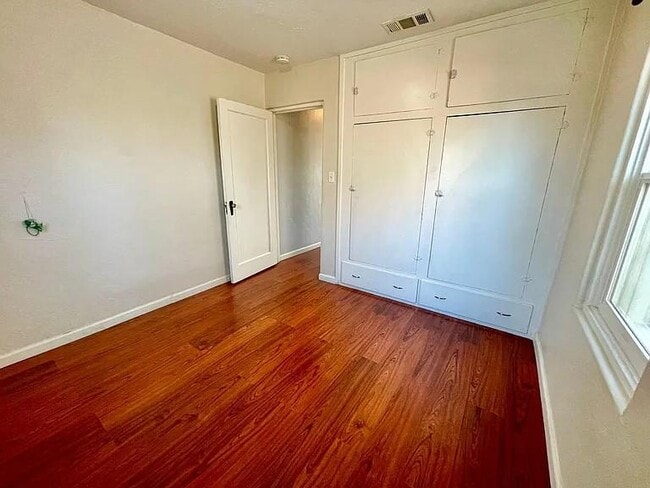 Photo - 2137 Raymond Ave
