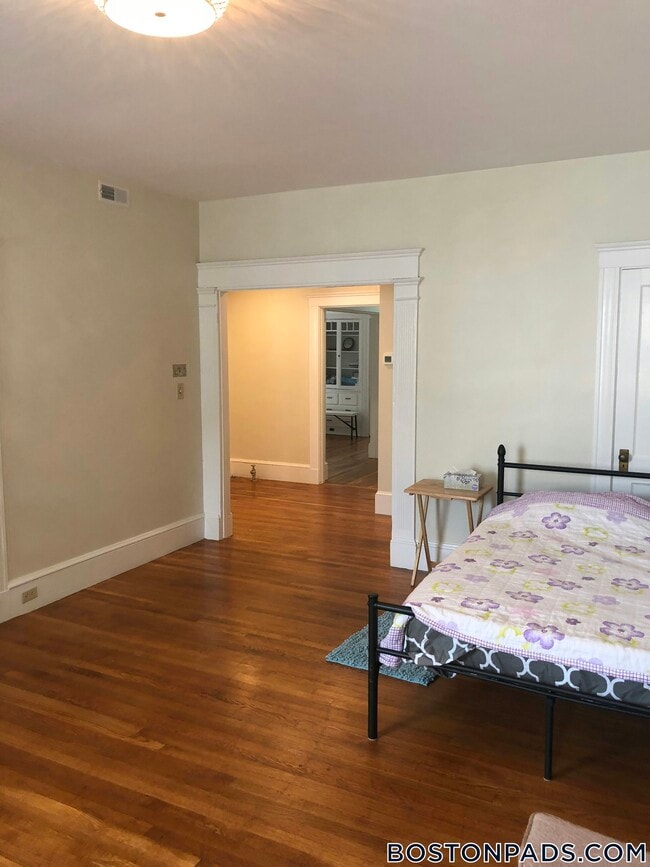 Photo - 130 Glenville Ave Unit 2