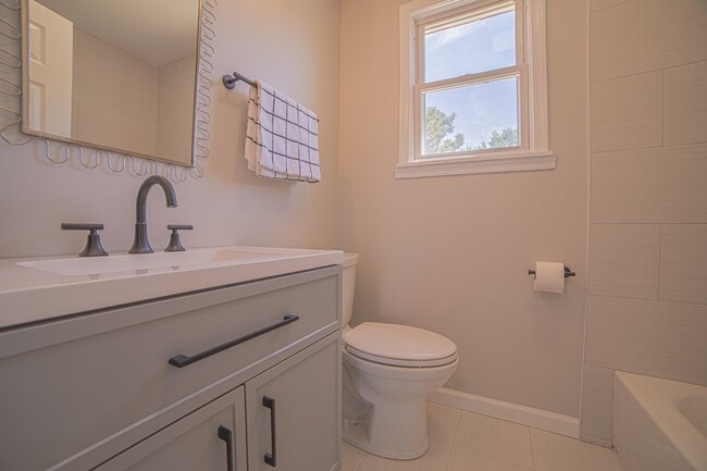 Photo - 1901 N 27th St