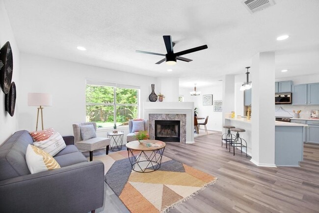 Photo - 2203 Lexfield Ln