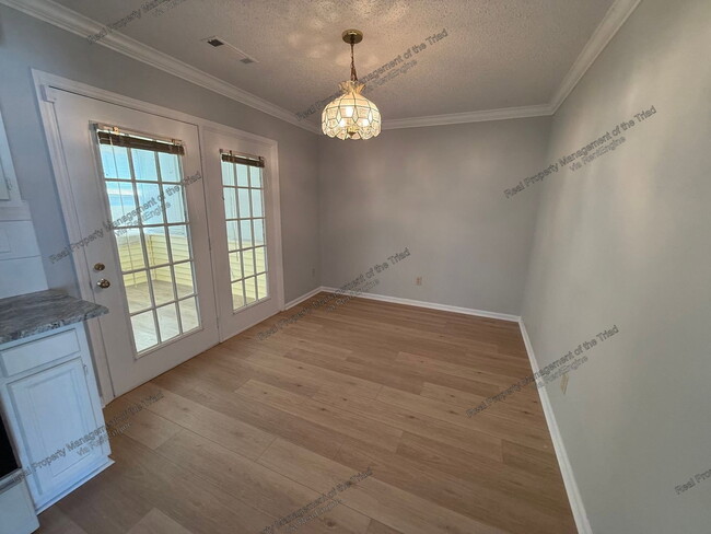 127 Edgedale Ct