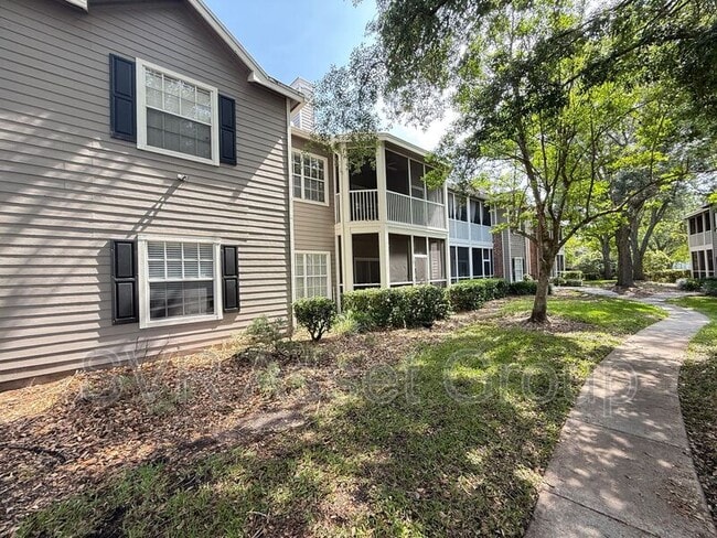 Building Photo - 10000 Gate Pkwy N Unit #114