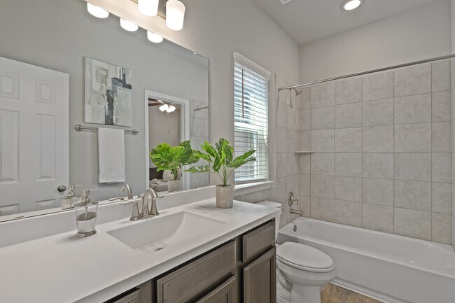 Photo - 13507 Axel Ln