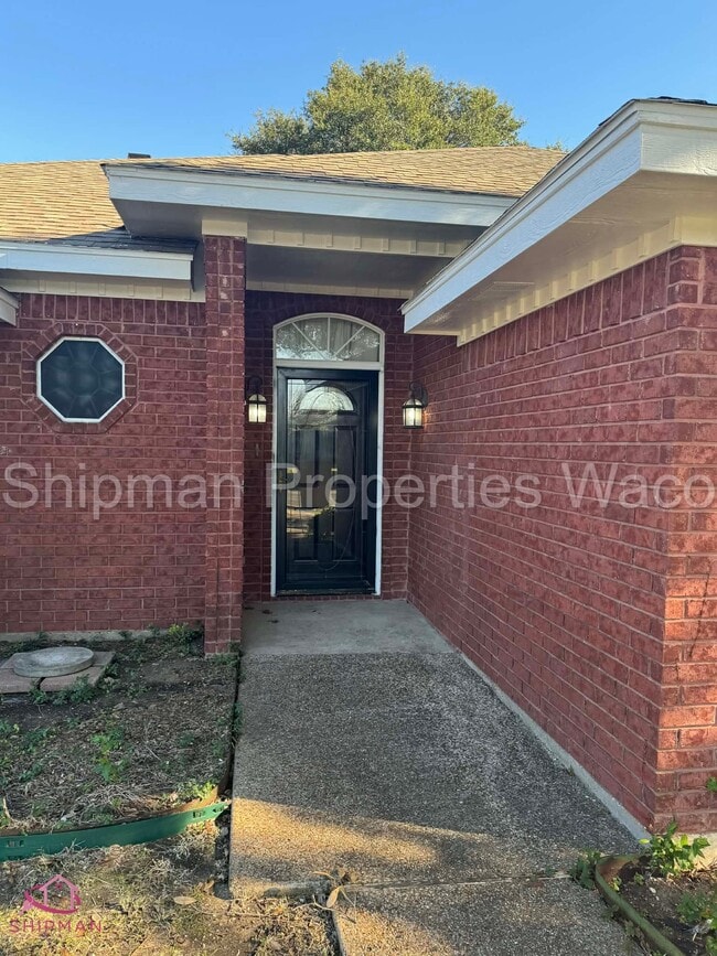 Photo - 848 Eagles Nest Dr