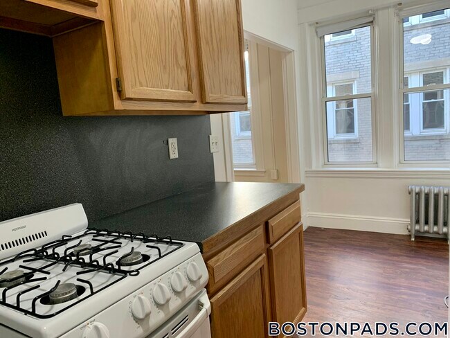 Building Photo - 1171 Boylston St