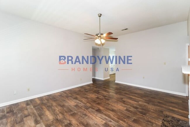 Photo - 1 MONTH FREE RENT! No Application Fees! Mo...