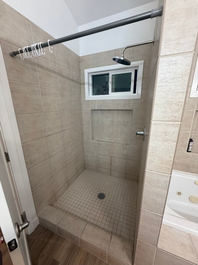 Photo - 73-4583 Kukuki St Unidad 1 Bd 1 Br - Makai Side