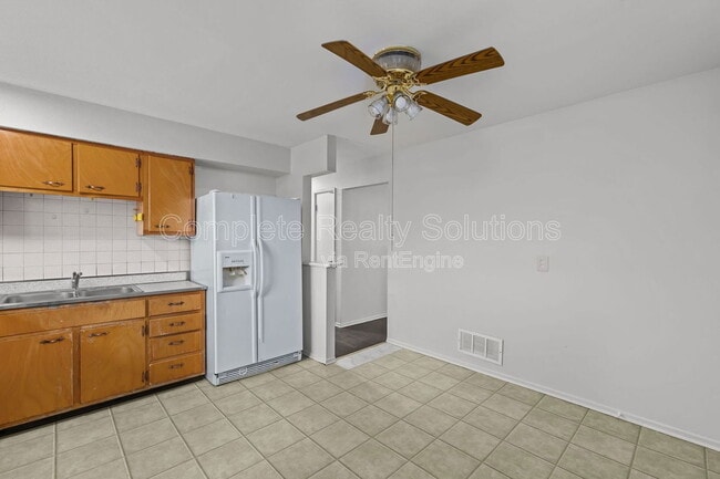 Photo - 11809 Bridgevale Ave