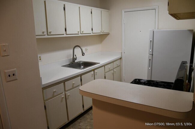 Photo - 1700 SW 16th Ct Unidad M-21