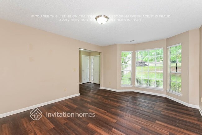 Photo - 395 Oakdale Cir