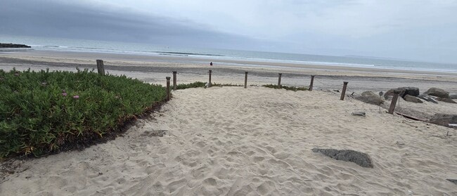 Building Photo - Beachfront 2-Bed, 2.5-Bath House w/2-Car Garage in Imperial Beach