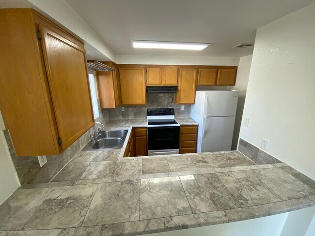 Photo - Tamarus Unit Tamarus, 6881 #201 Bldg 13