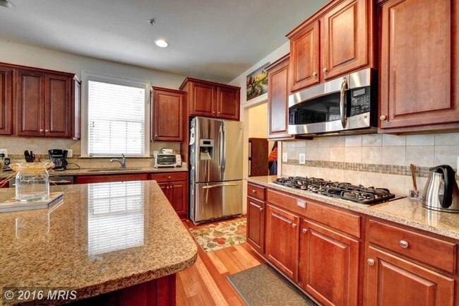 Photo - 4 + 4.5 BA  - Custom Home - Close in Kensington