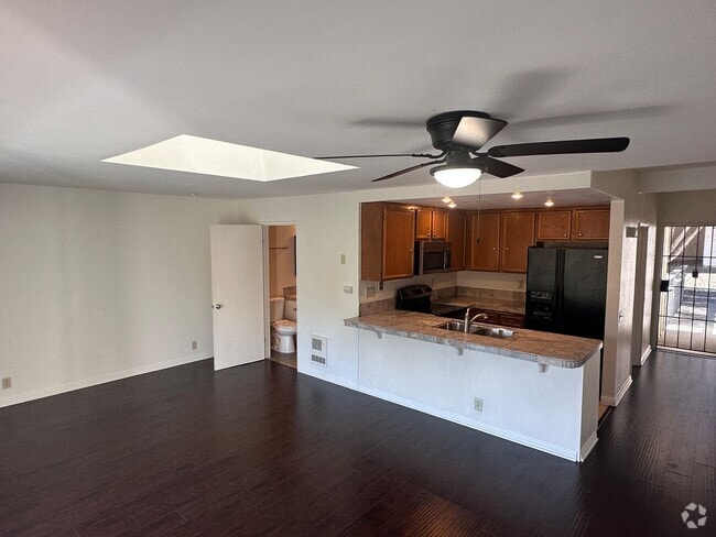 Building Photo - 34th Street Condo Unit #13