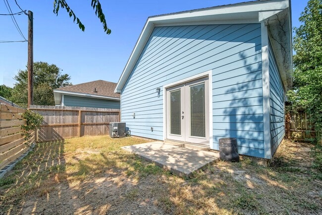 Photo - 16961 W Hammon
