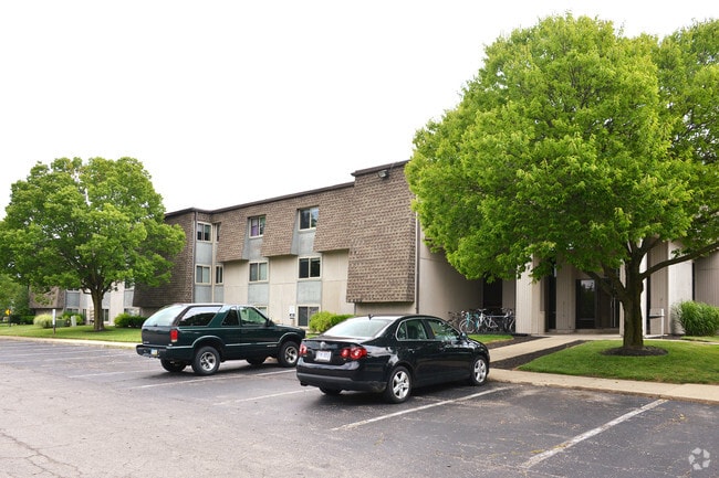 Fox and Hounds Apartments - Fox and Hounds Apartments