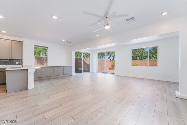 Photo - 10784 Glowing Dawn Ave