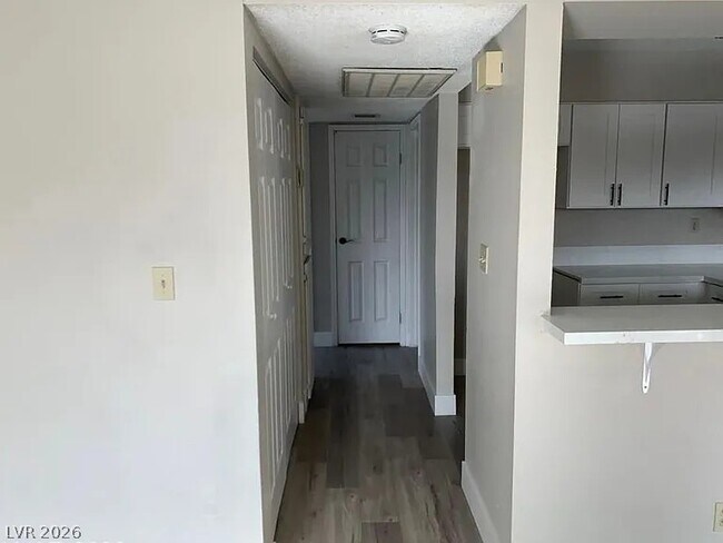 Photo - 1501 Living Desert Dr Unidad D