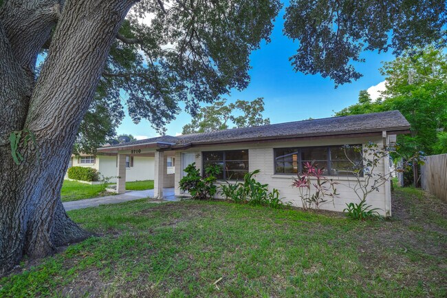 Photo - 2710 Marshall Dr