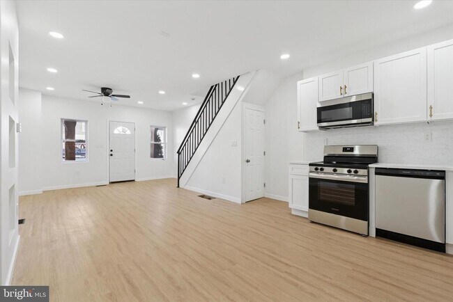 Photo - 3110 Tasker St