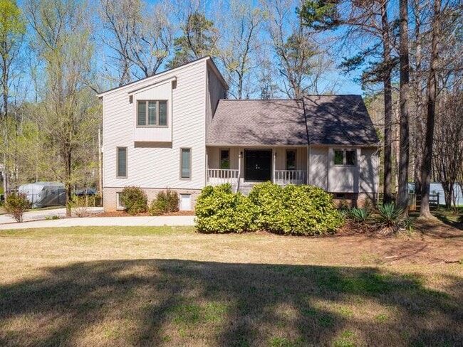 Building Photo - Spacious 4-Bedroom Mint Hill Retreat with Fireplace, 2-Car Garage & 3,600+ Sq Ft
