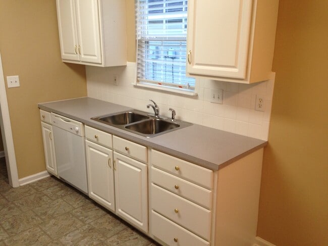 Photo - 8349 Waltham Rd