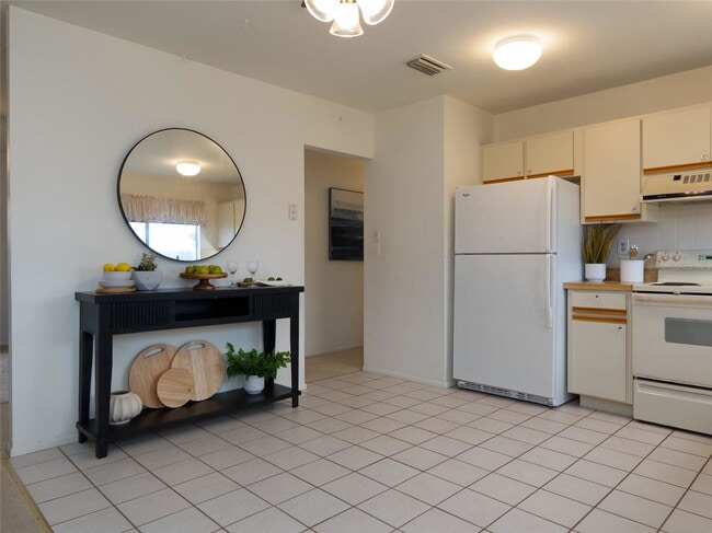 Photo - 3087 Idlewood St